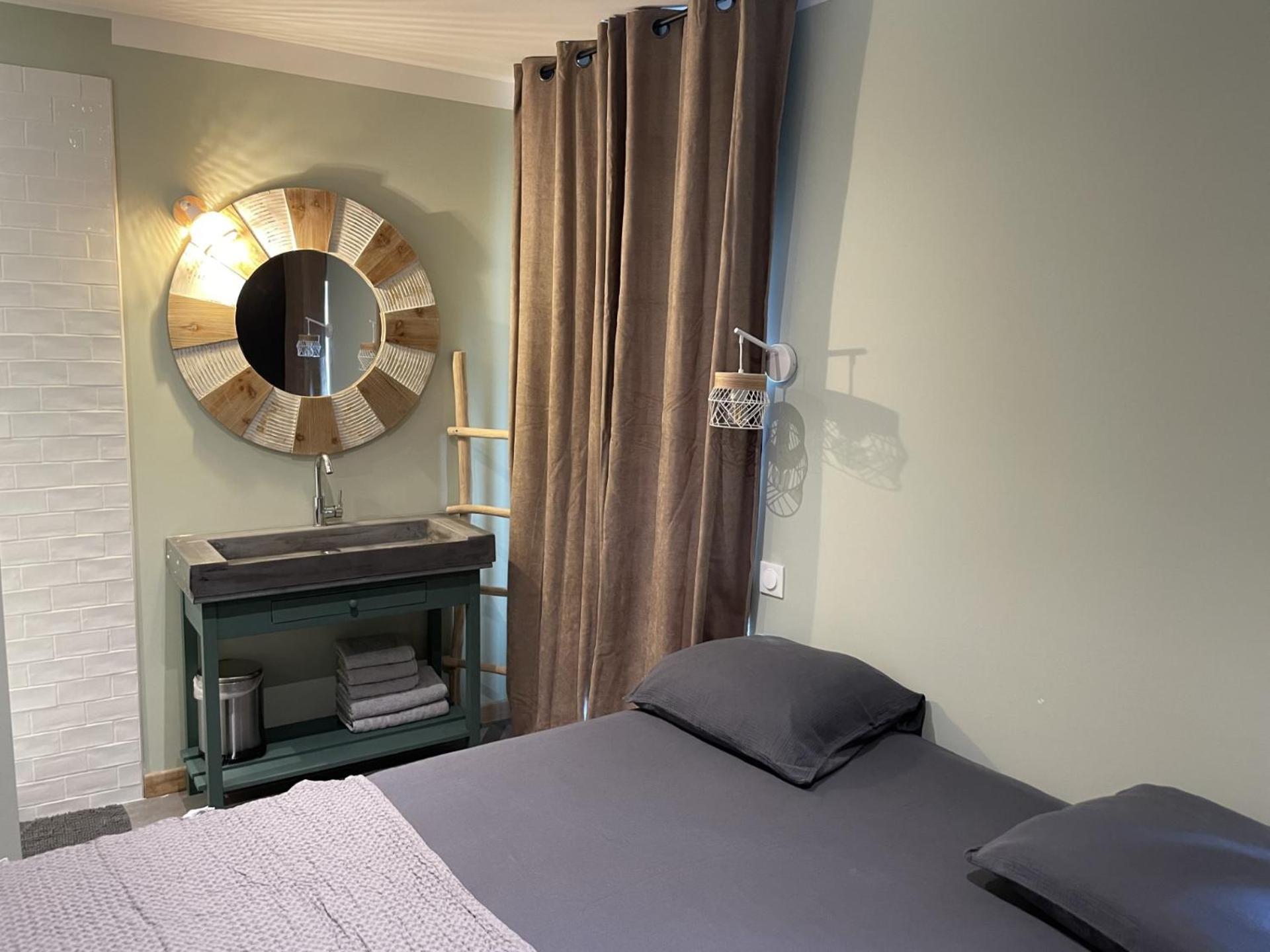 Cote Nuit Apartment Capestang Ngoại thất bức ảnh